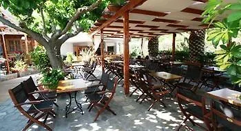 Hotel Triton &